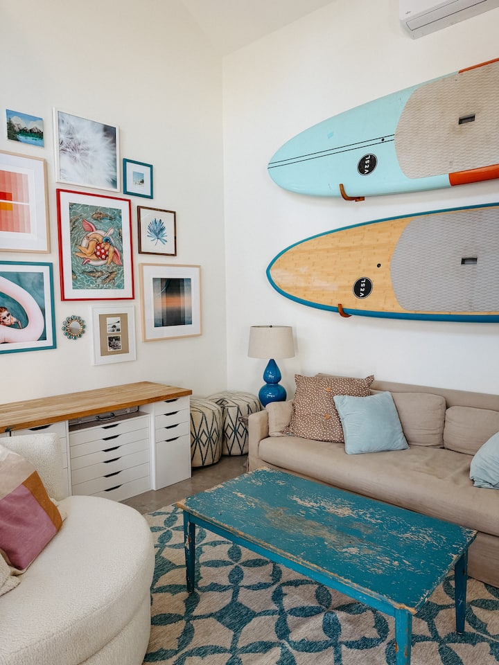 Unique Pool House With Loft - 데이비스