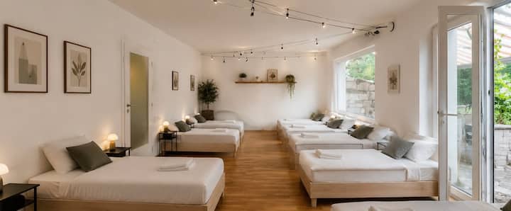 Stilvolle Unterkunft Mit Pool & Terrasse. 8 Gäste - Munich