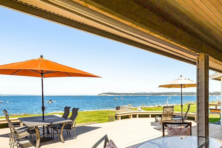 Stunning Beachfront 3br Home On Whidbey Island - Freeland, WA