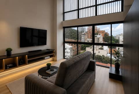 Luxury Loft Walk to Granada, Bulevar & San Antonio