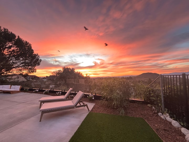 Stunning Views In Sunset Hills - Thousand Oaks, CA