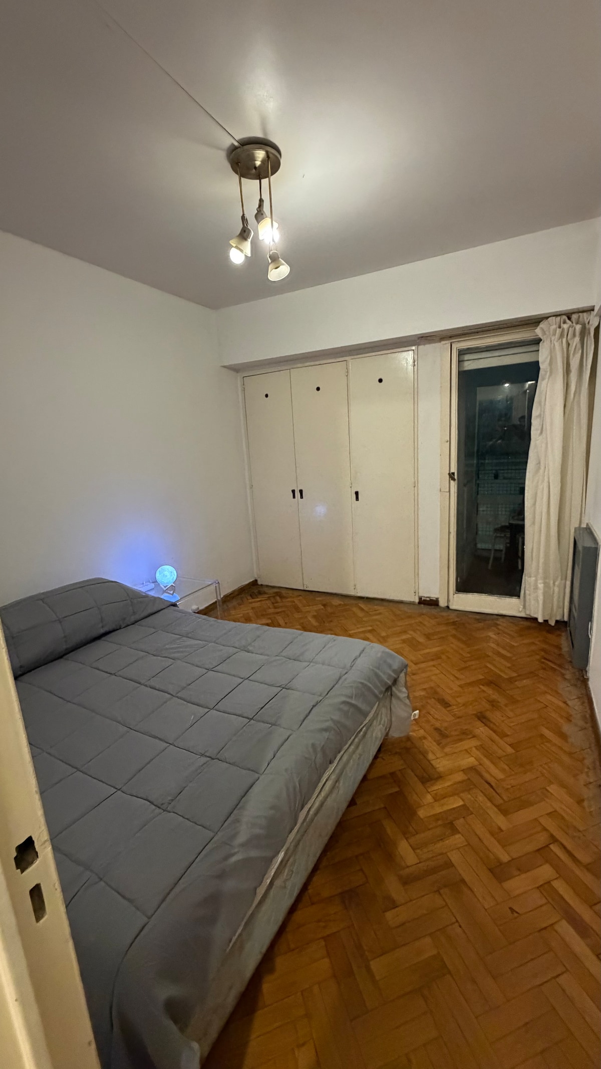 Departamento amoblado con parquet