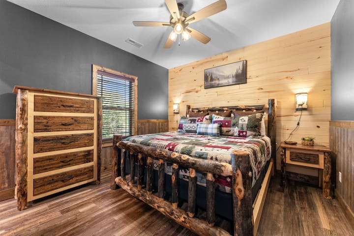 ¡El dormitorio 4 está arriba con una cama tamaño king!