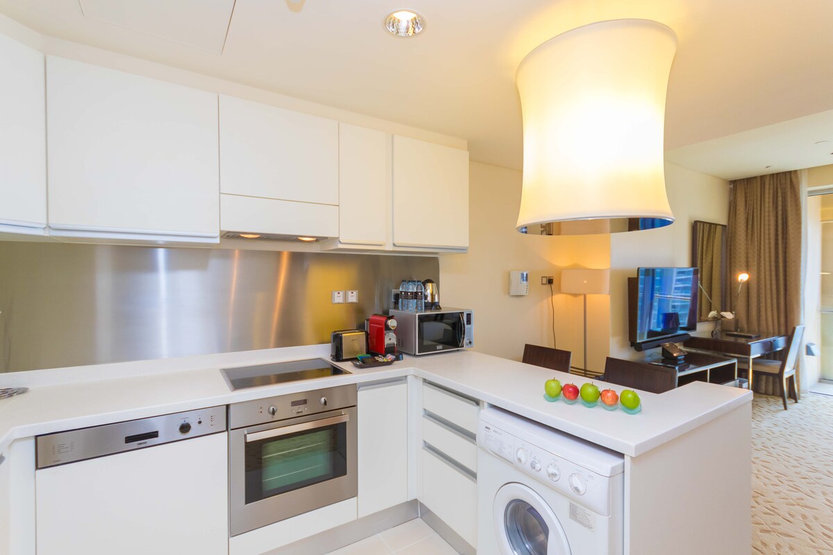 Studio Apartment · Burj Khalifa View 3