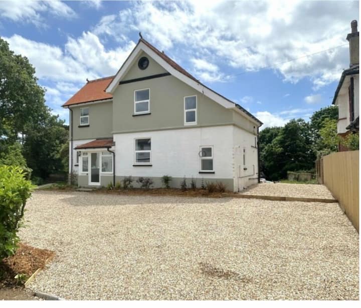 Luxury Retreat With Hot Tub - Poole