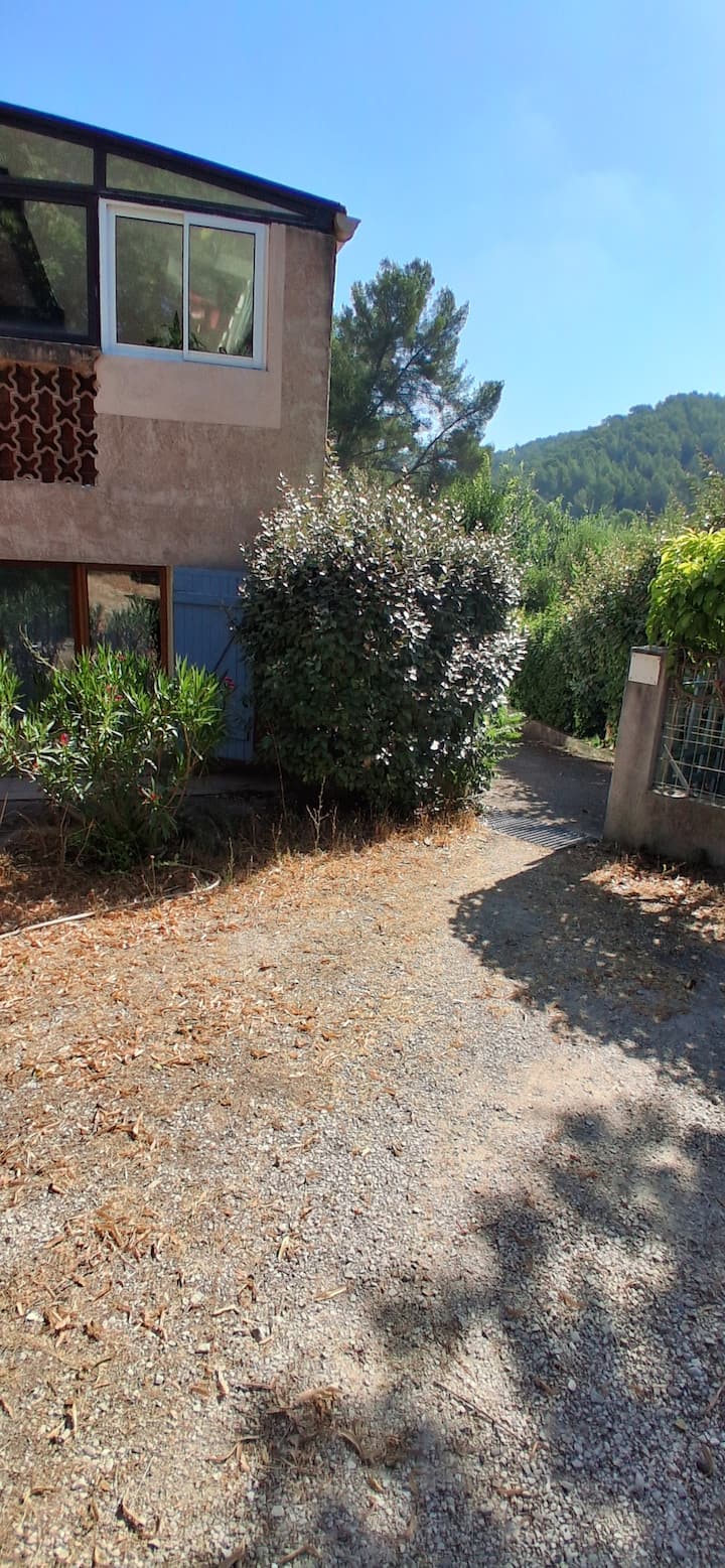 Appartement Attenant à Une Villa - Auriol