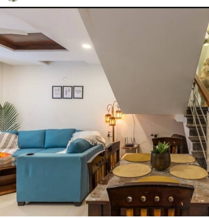 Living room image 5