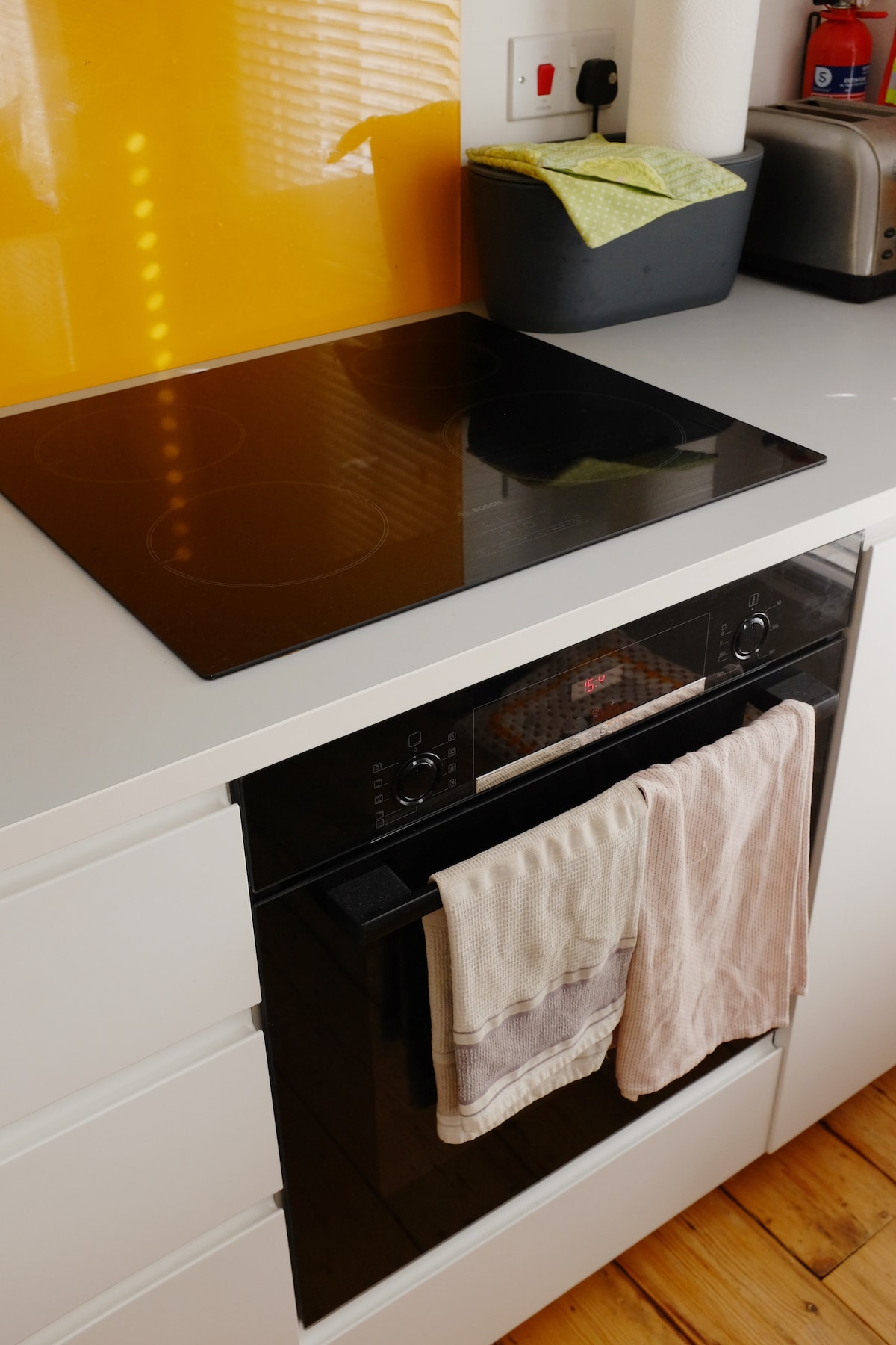 Cosy Flat on Beautiful Historic City Centre Street