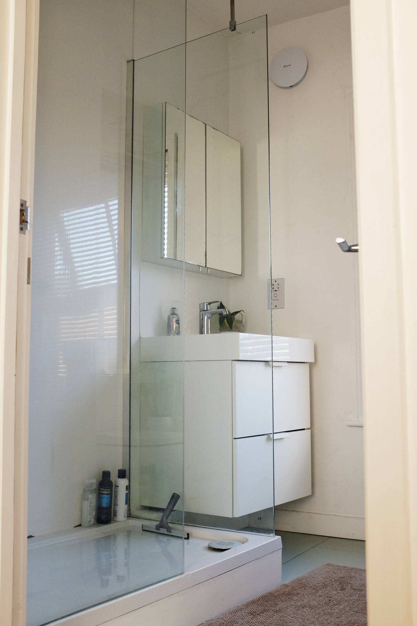 Cosy Flat on Beautiful Historic City Centre Street