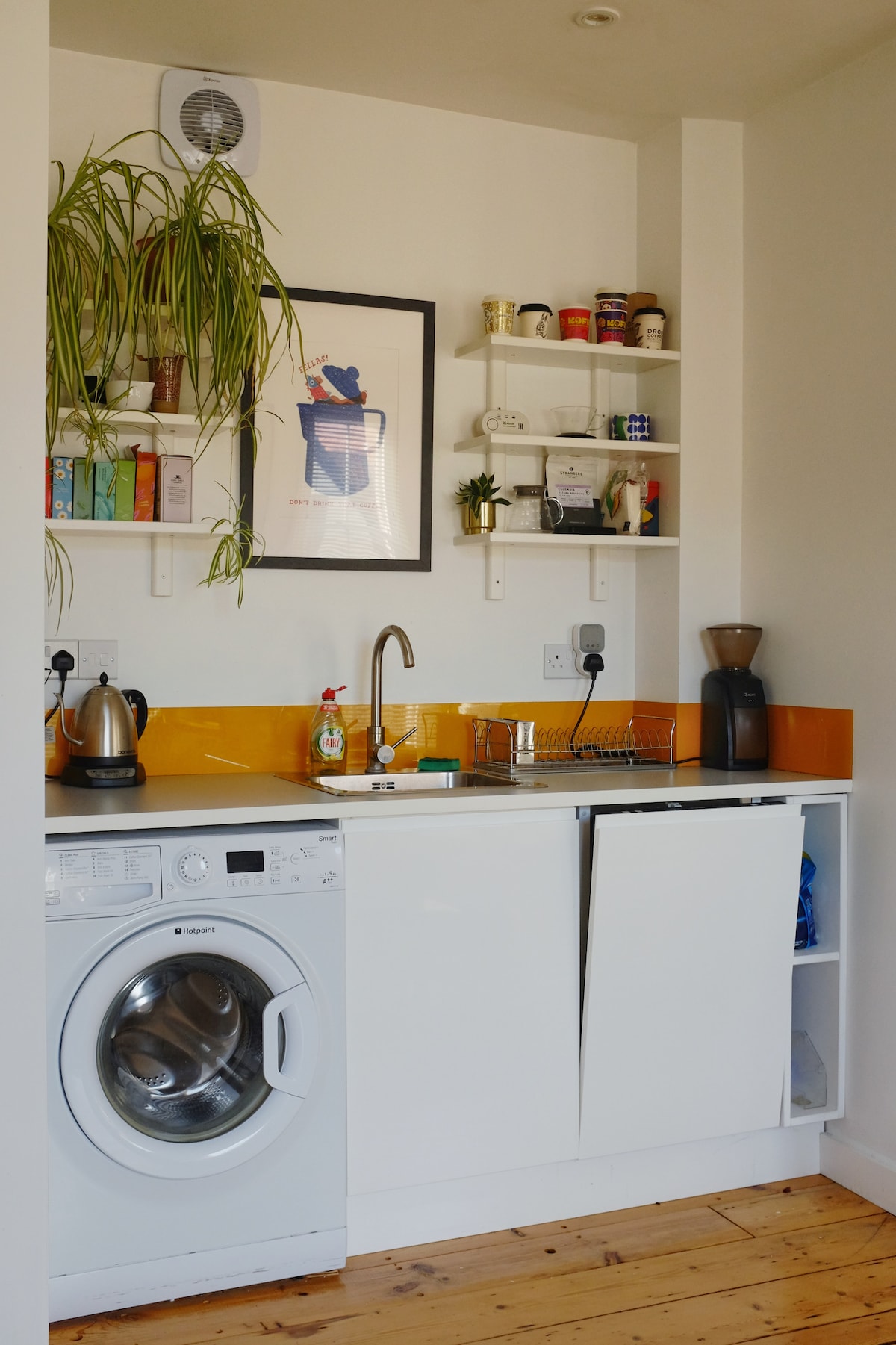 Cosy Flat on Beautiful Historic City Centre Street