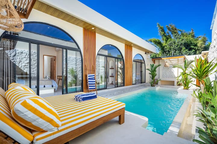 Casa Aluna 2 pool and villa