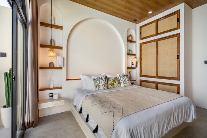 Casa Aluna 2 bedroom one with king bed