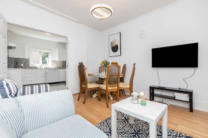 Welcome To My Lovely Place In Longueuil With 3bdr - Brossard