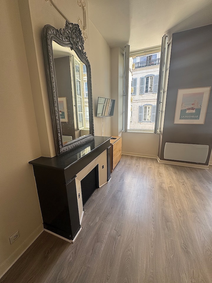 Studio Au Cœur De La Rochelle | Maisontia - La Rochelle
