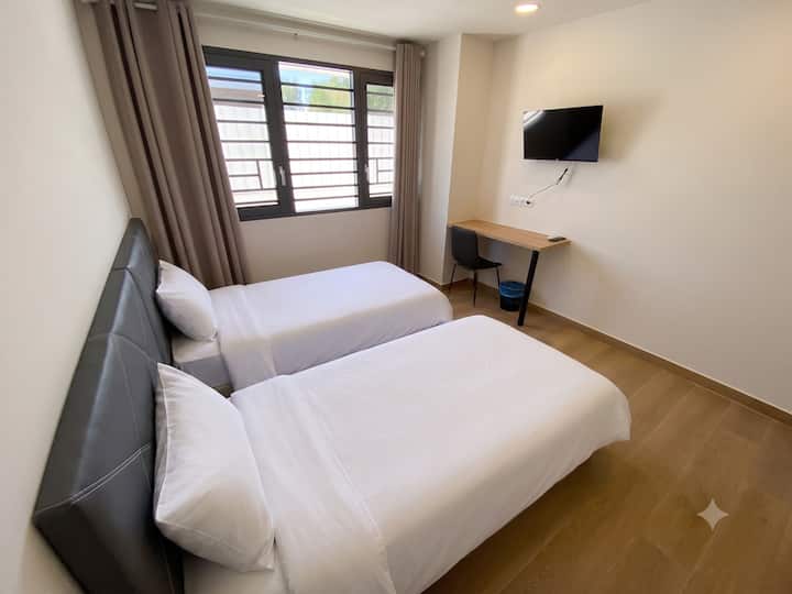 Habitación Dos Camas Individuale/ Plan Tarifa 7-14 - Villaviciosa de Odón