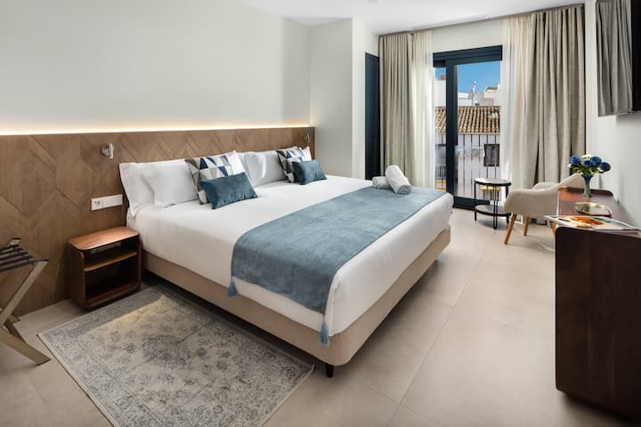 Estudio De Diseño "Klein" - Estepona