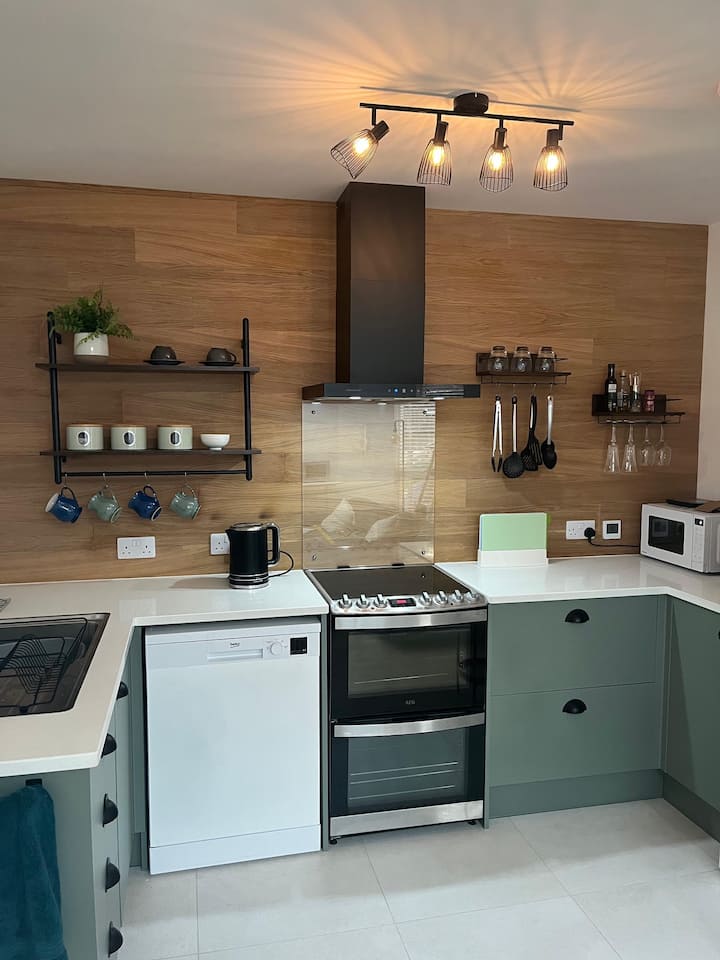 The Wing, A Luxury Annexe With Private Access - Brockenhurst