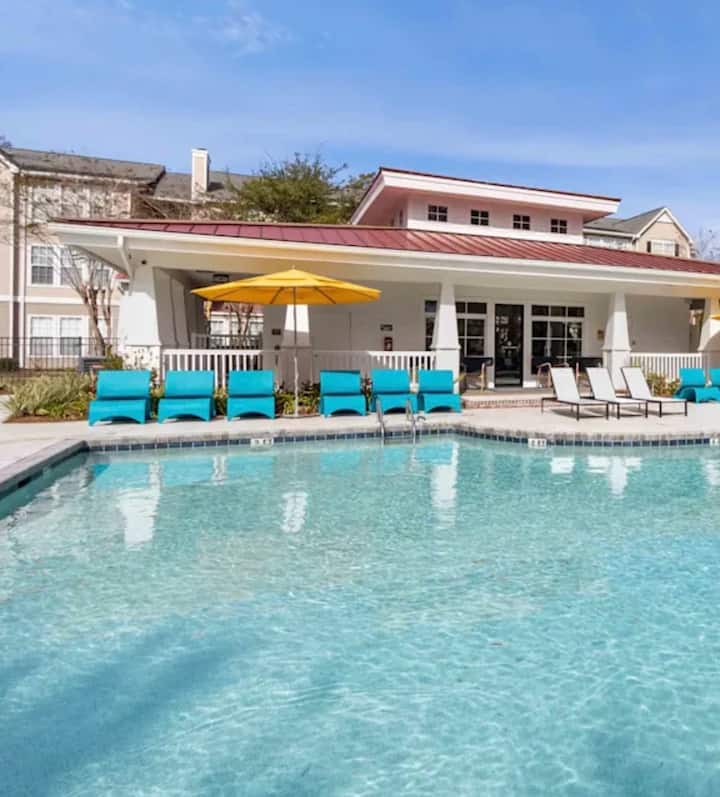 Home In North Charleston/summerville - Summerville, SC