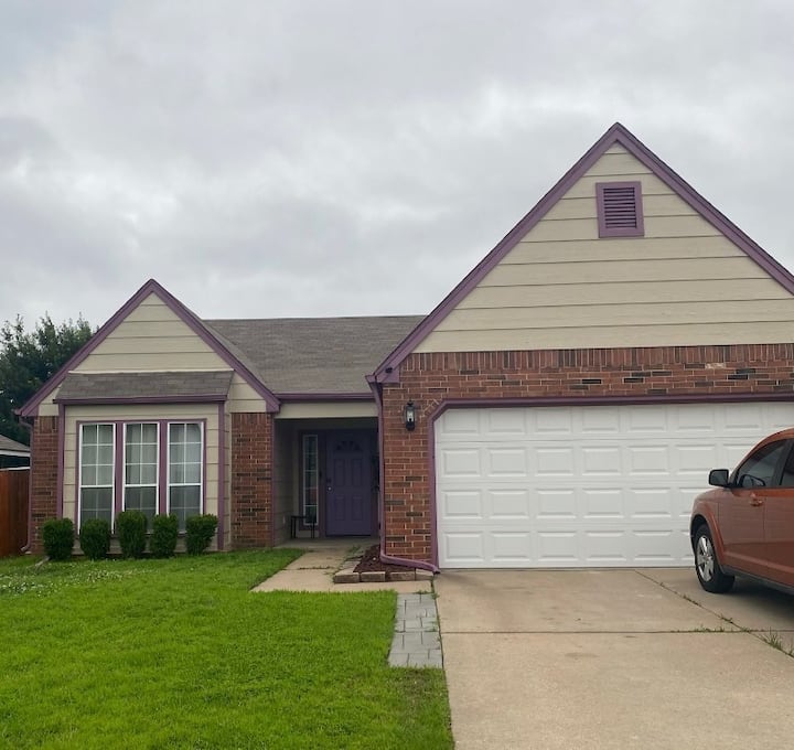 Private Room In Up-scale Area - Broken Arrow, OK