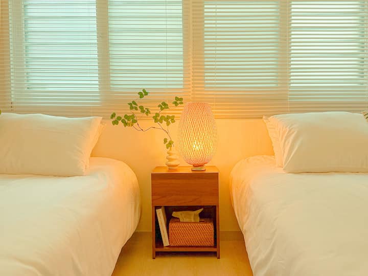 3 Min Stn I 2 Br 3 Q I Hongdae·itaewon·yongsan - Seul