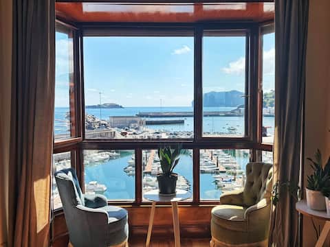 Propiedad de Airbnb exitosa: Sunrise views over the Port and Sea en Bermeo