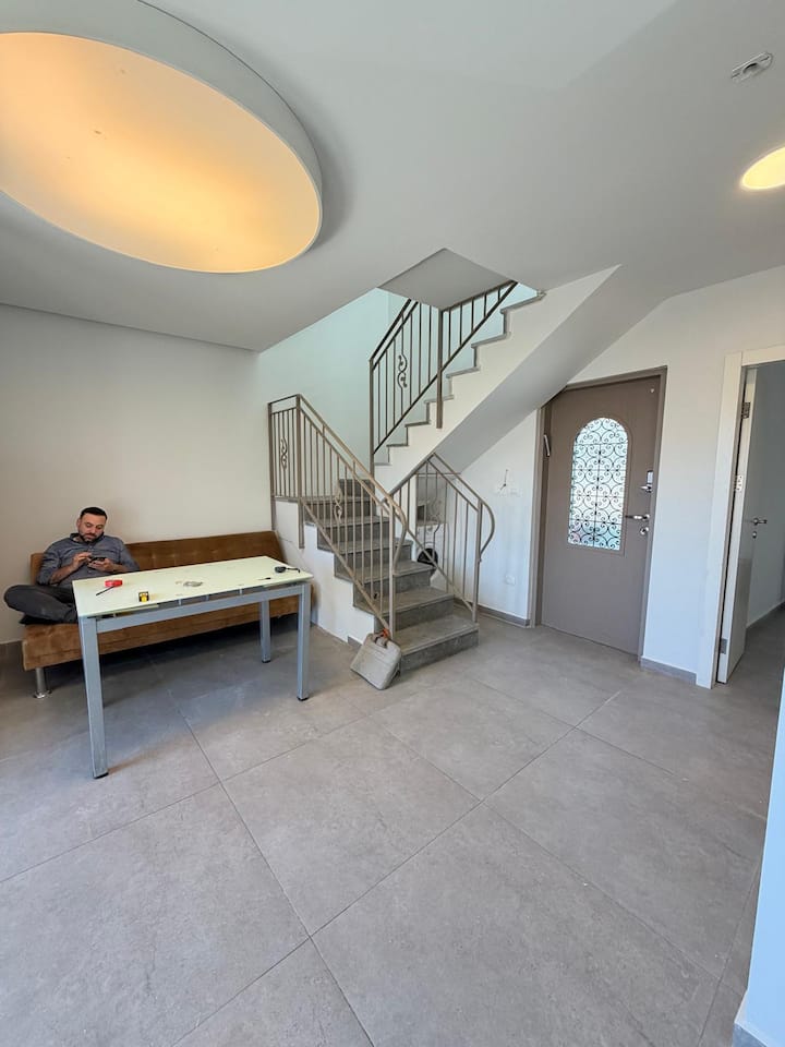 Spacious 2-bedroom Right By The Shuk - Jerusalem