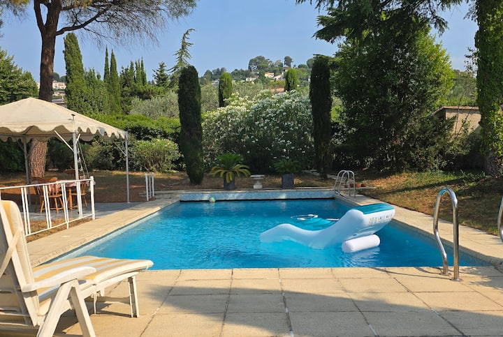 Suite Confortable Avec Accès Piscine 11x5 - Mougins