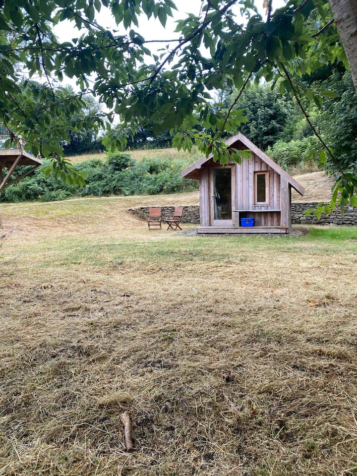 Mouse House Cabin, A Basic Place To Sleep - Cardigan
