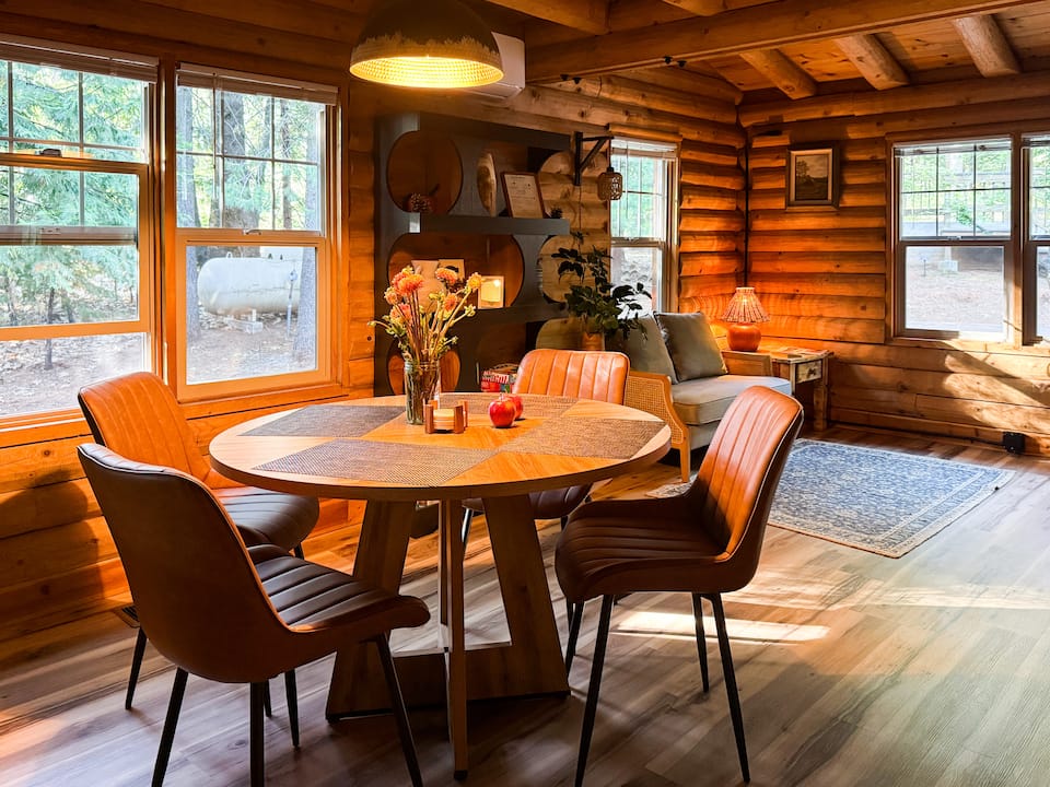 A log cabin in the pines near Yosemite, Sonora, California, United States, photo 6 of 10