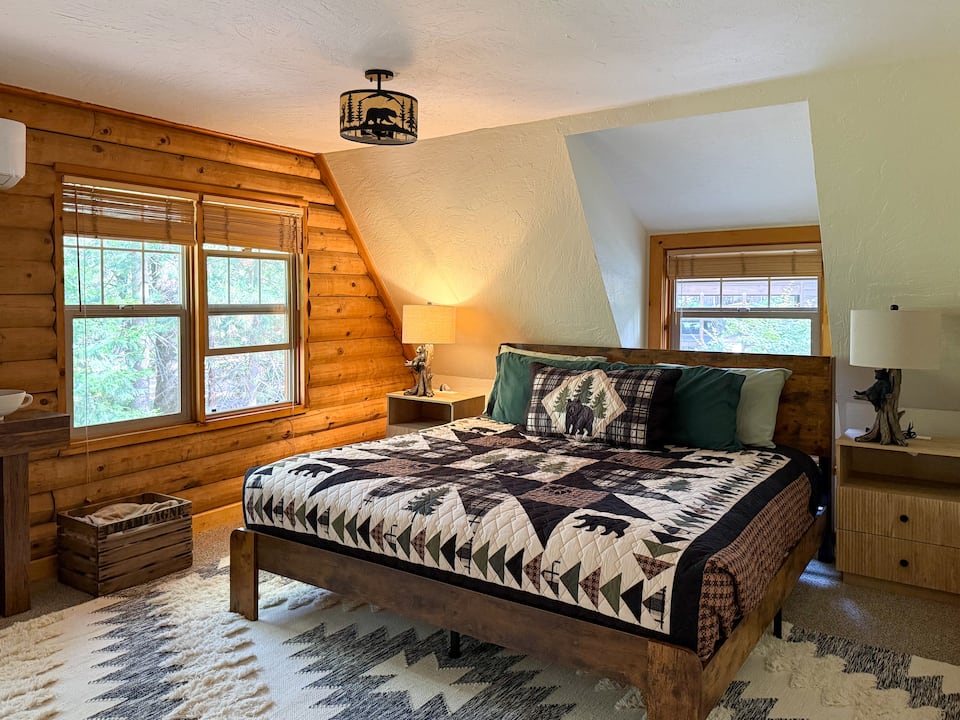 A log cabin in the pines near Yosemite, Sonora, California, United States, photo 8 of 10