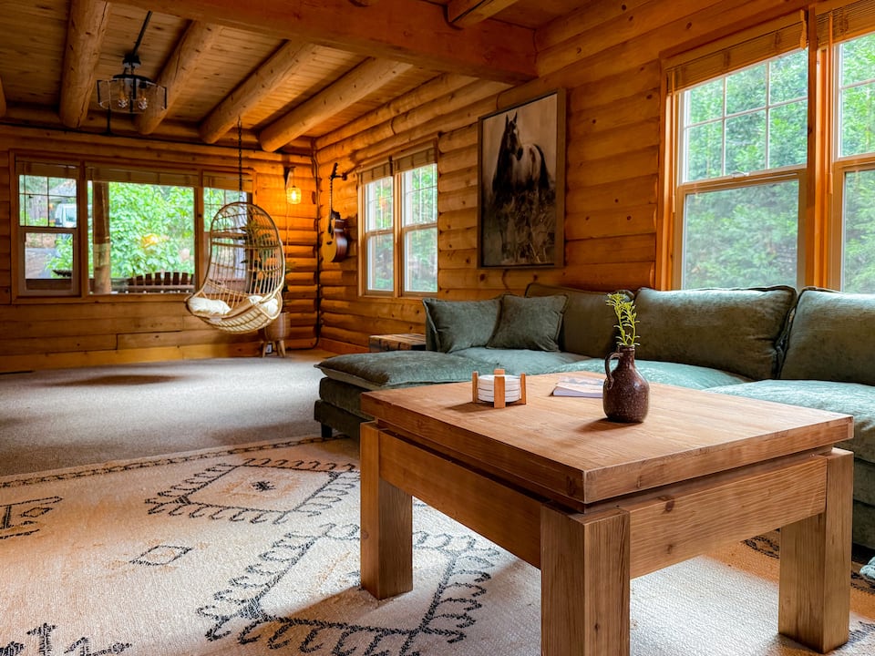 A log cabin in the pines near Yosemite, Sonora, California, United States, photo 1 of 10