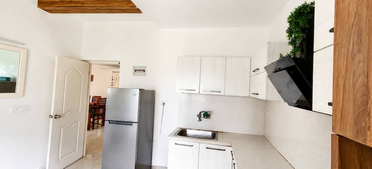 Full kitchen image 3