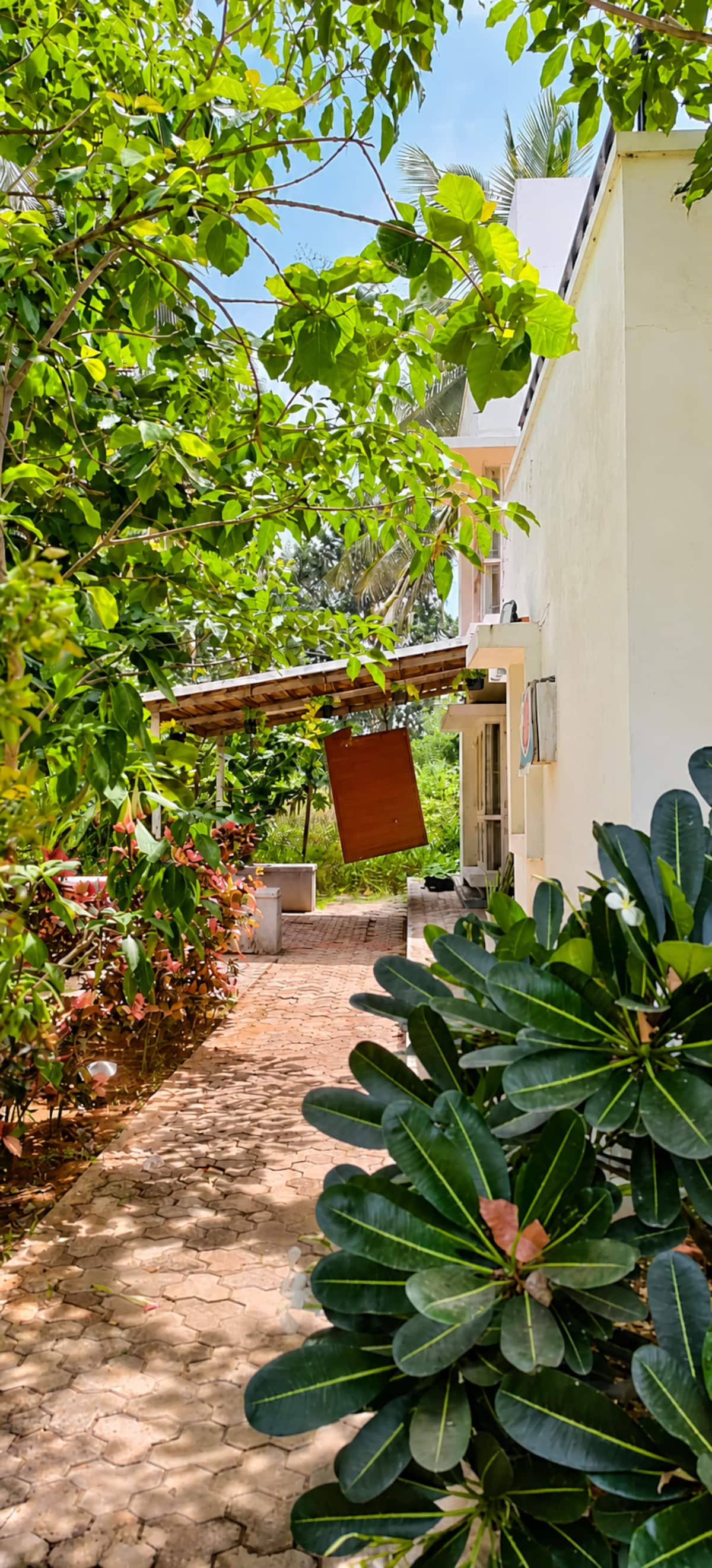 Exterior image 13