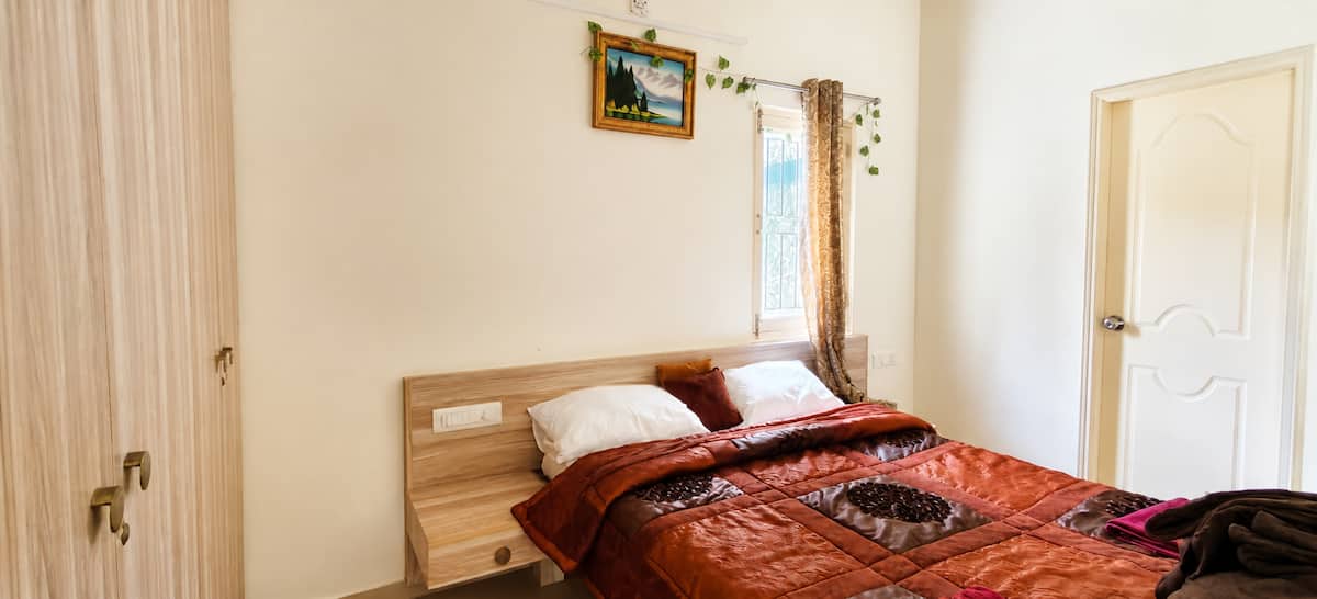 Bedroom 3 image 2