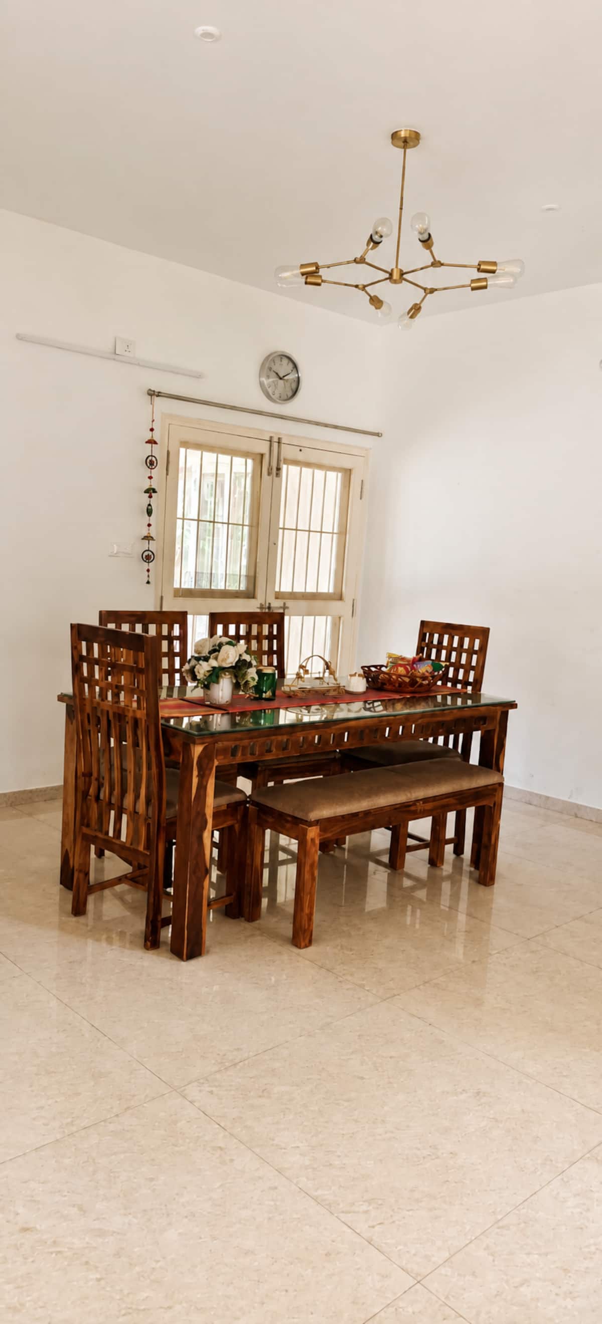 Dining area image 3