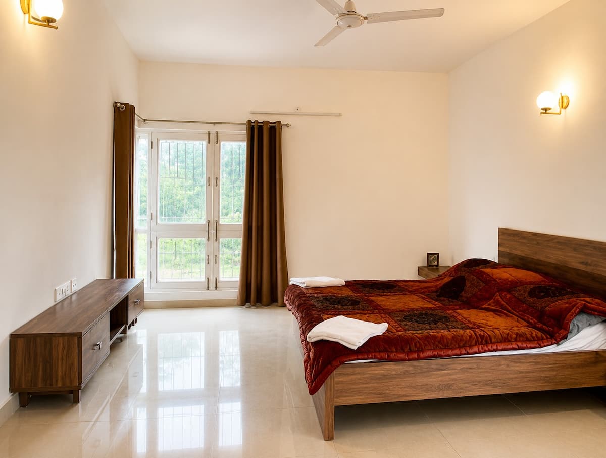 Bedroom 3 image 1