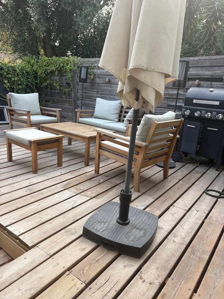 Maison Mitoyenne Au Calme Avec Grande Terrasse. - Biot