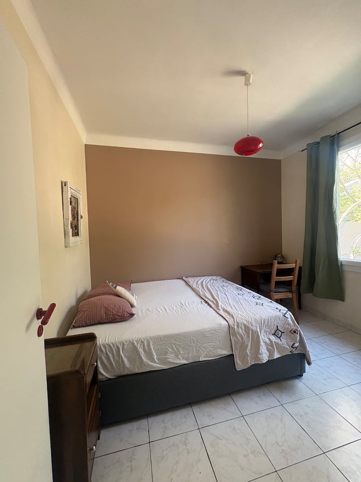 Private Room & Bath -10 Min Walk To Gémenos Centre - Cassis