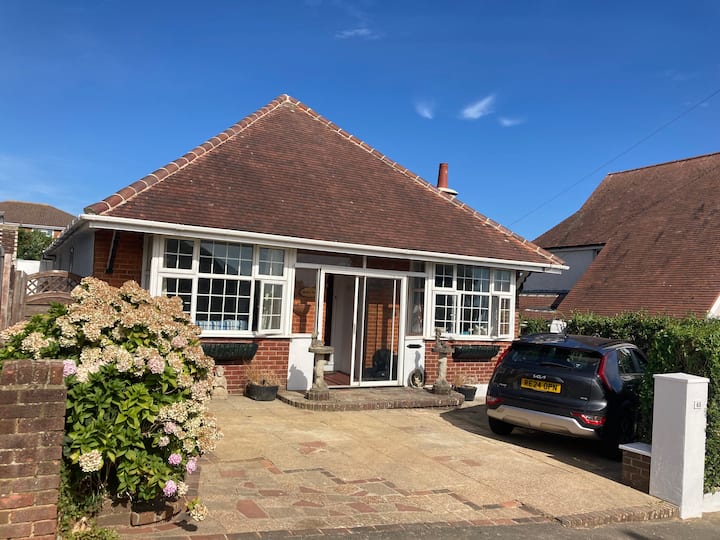 Channel-view Coastal Haven & Near City 2 Car Plot - Brighton & Hove