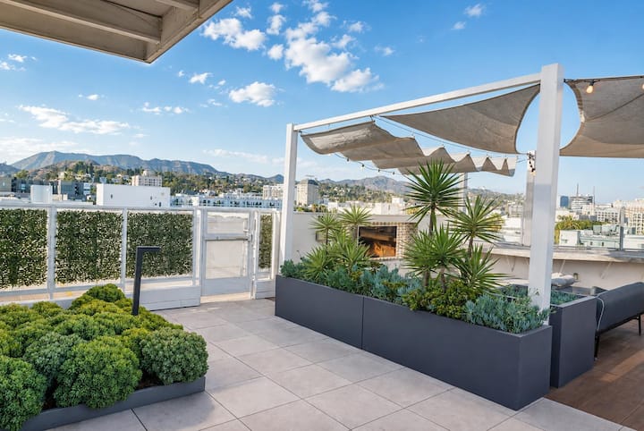 Hollywood Strip  King Bed  Near Lax  Pool - Los Angeles, CA