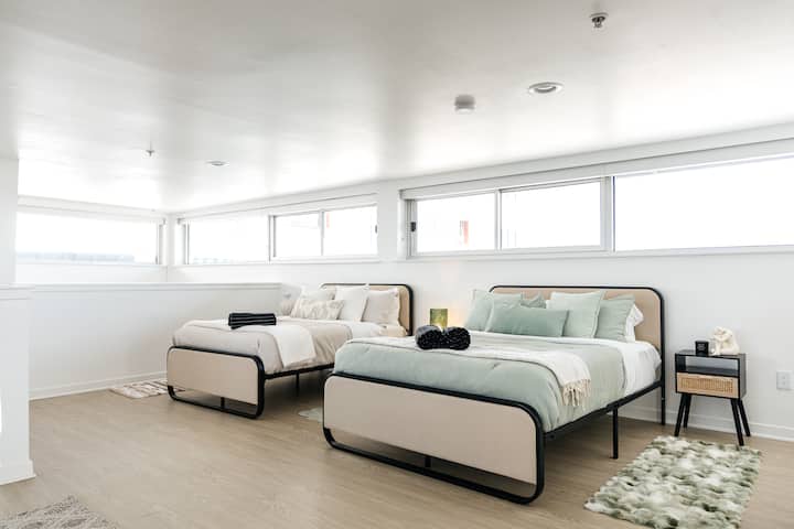 Loft Santa Monica - Santa Monica, CA