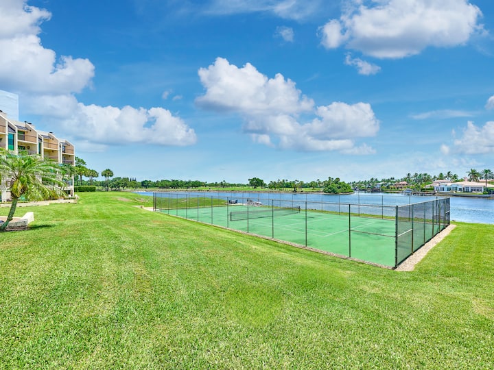 Waterfront | Jetted Bath Tub | Pga - North Palm Beach