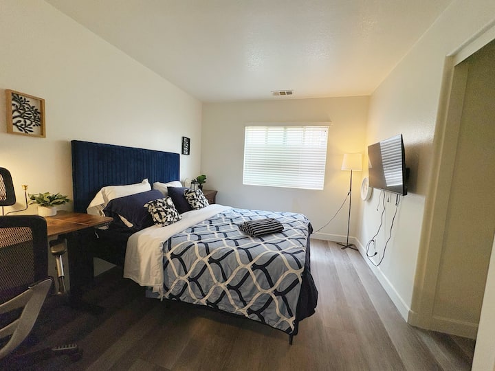 C80-1/private Tv/free Wifi/near Victoria Garden - Fontana, CA