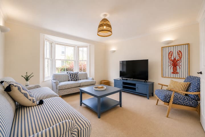 Superb Mews House, Central Cromer, With Parking. - 克羅麥