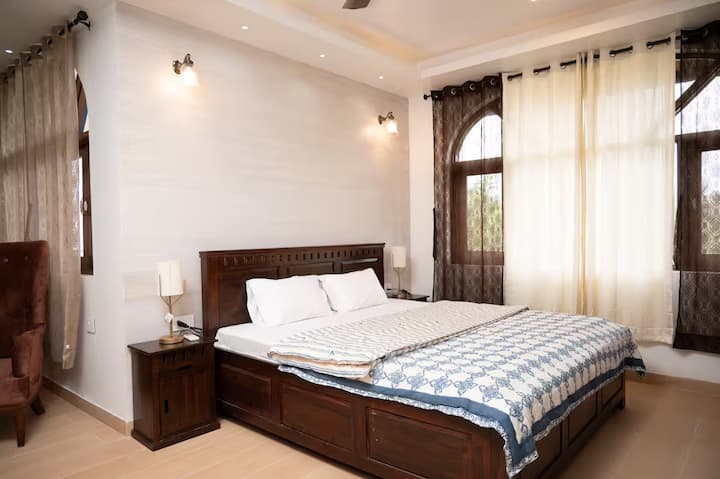 Bedroom 1 image 1
