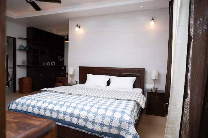 Bedroom 1 image 3