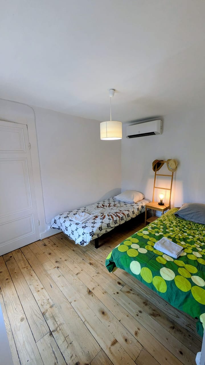 Chambre Clim Et Jacuzzi Maison De Charme - Neuville-sur-Saône