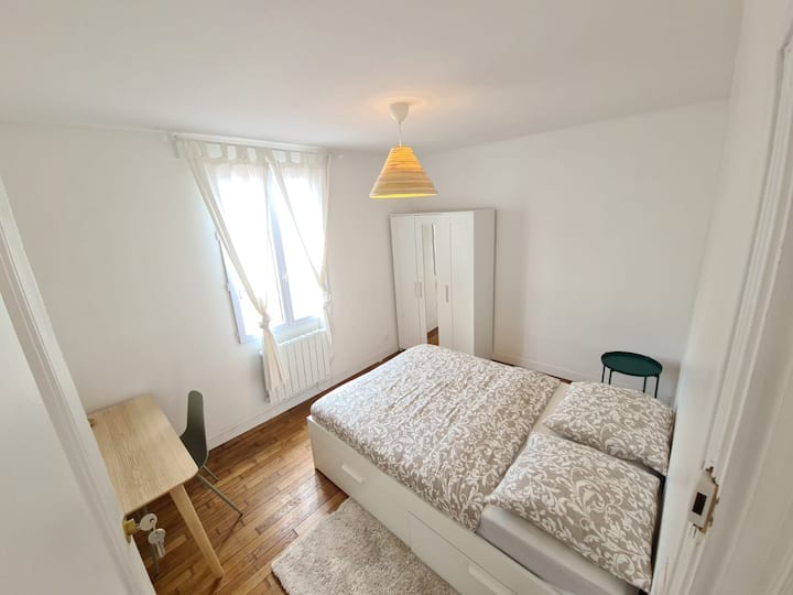 Chambre Paisible, Maison Tout Confort Centre-ville - Chelles
