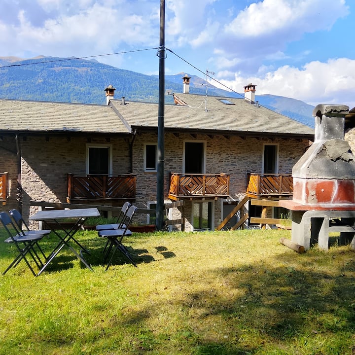 Casa Con Giardino Condiviso Con Bbq - Teglio