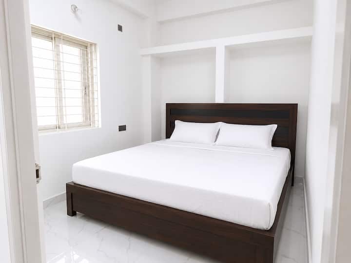 Big Hall With 2 Bedrooms And Bathrooms Kitchen - Medchal